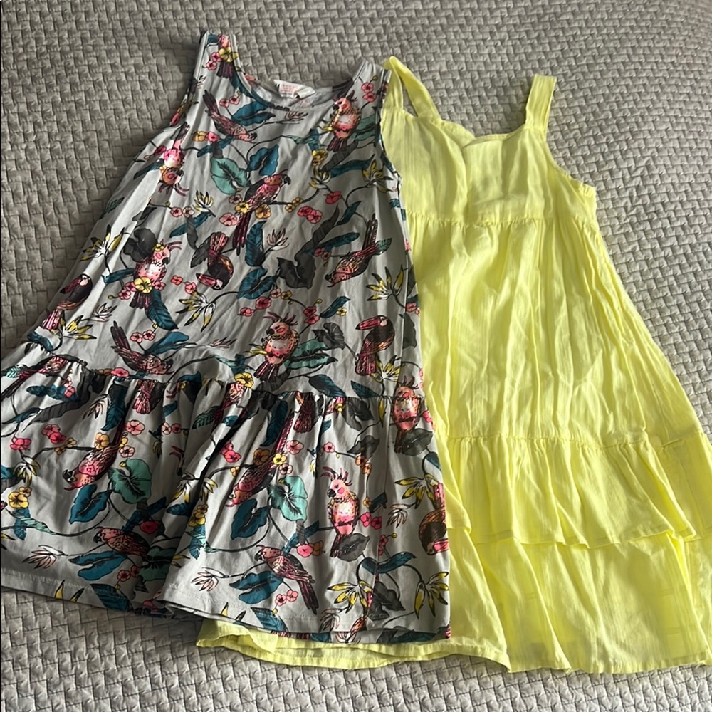 Girl’s H&M and old navy dresses. Like new. Size 6-8